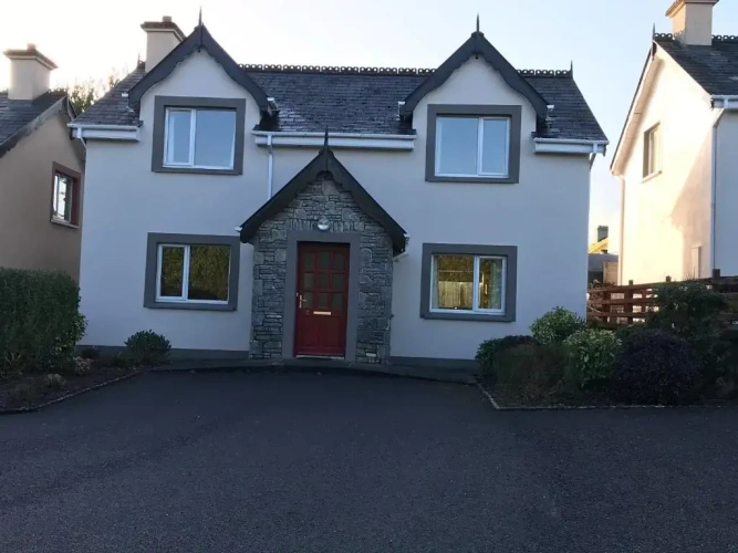 3 Bedrooms Cottage