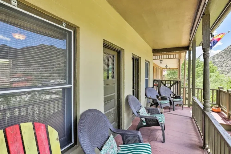 2 Bedrooms Cottage