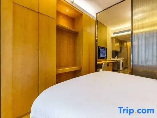 1 Bedroom Business Suite