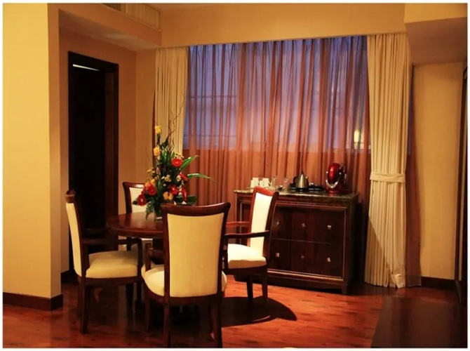Trianon Royal Hotel