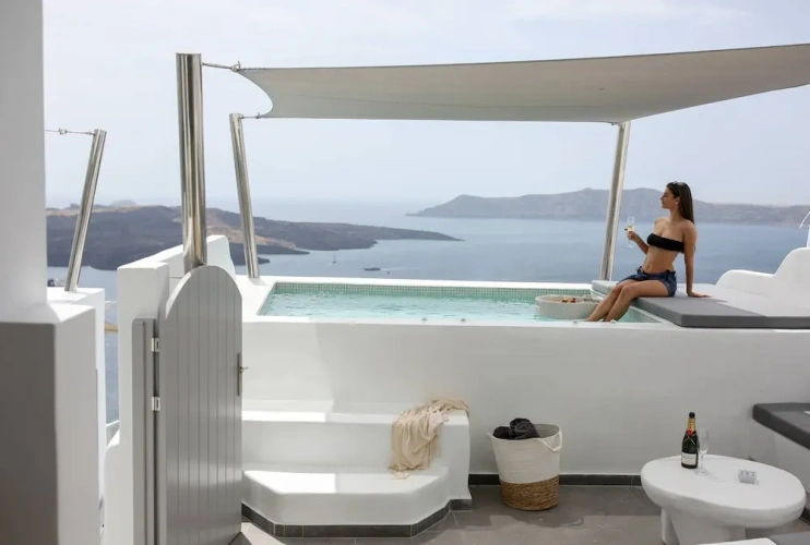 Superior Villa with balcony and with mountain view