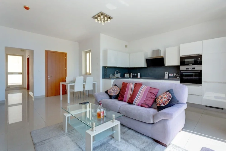 1 Bedroom Apartment with balcony