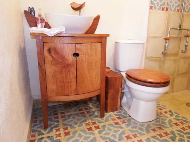 Comfort room