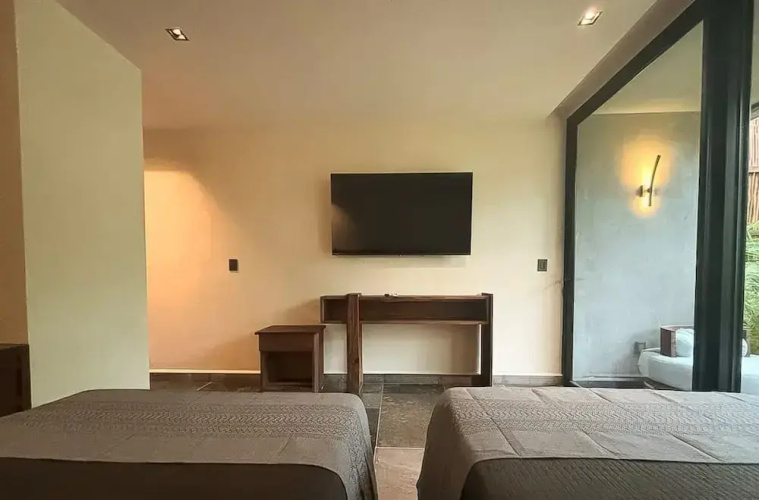 2BR w Private Pool Near the Beach Spacious Stay