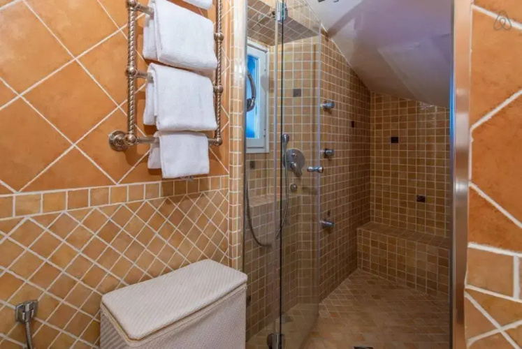 Gorgeous spacious flat for 4p, 5mins to beach