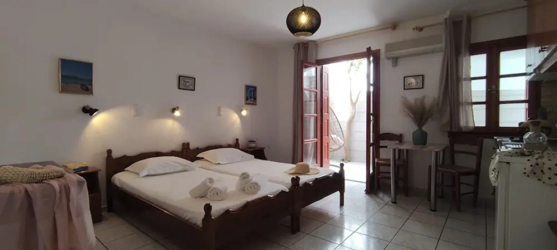 Standard Twin Basement room with balcony