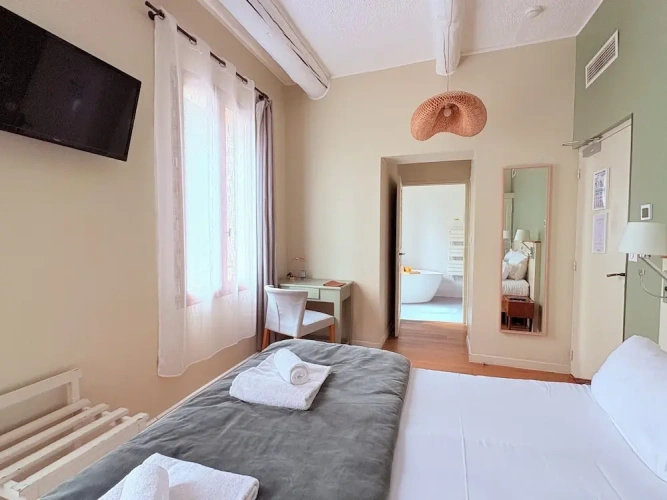 Deluxe room with park view