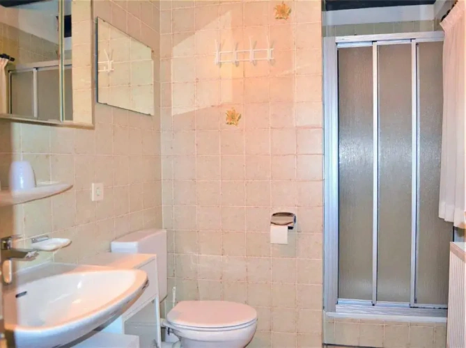 3 Bedrooms Cottage