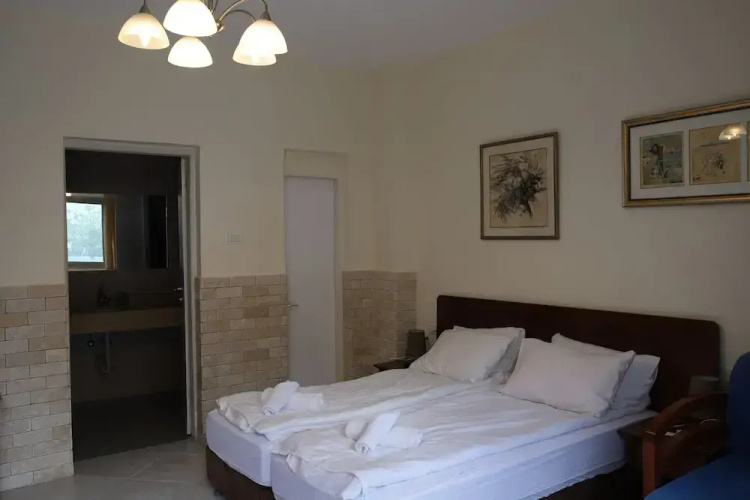 Port Inn - Hostel