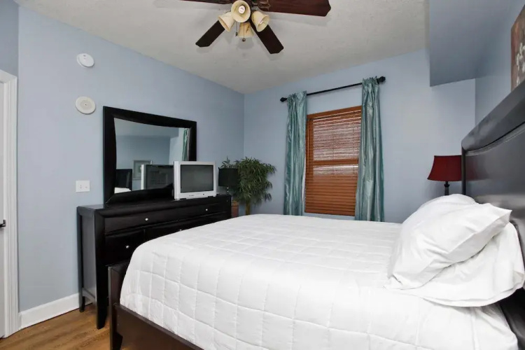 Sunrise Beach Resort - PCB BY PHG