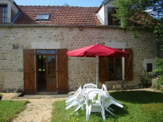 3 Bedrooms Cottage
