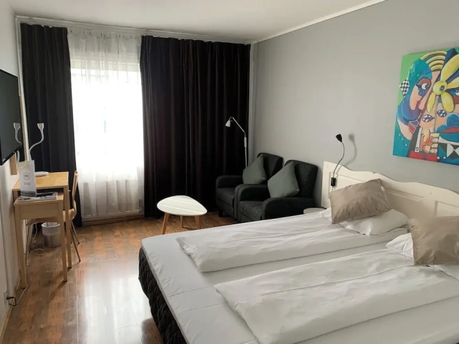 Standard Double room with city view