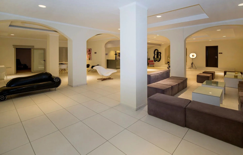 Golden Beach Hotel