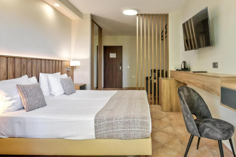 White Olive Premium Laganas - All Inclusive