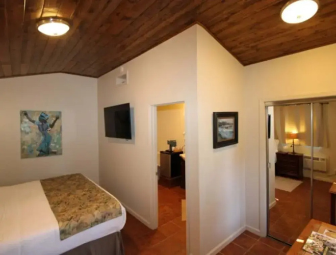 Back Bay Inn