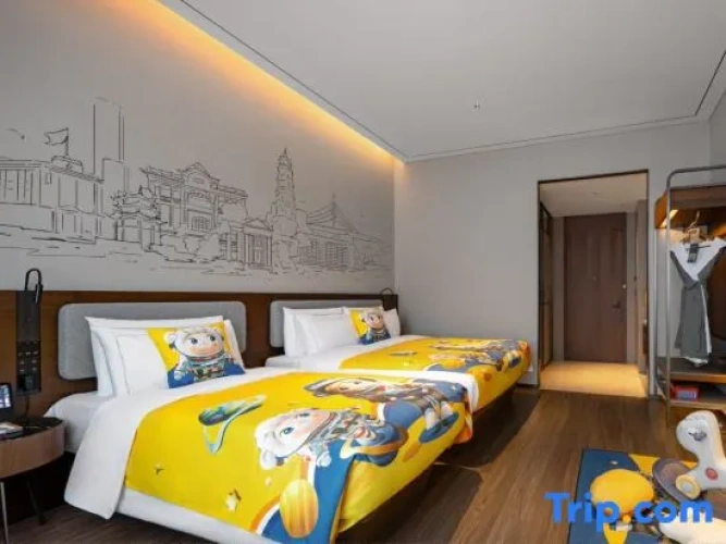 Deluxe Twin Family room