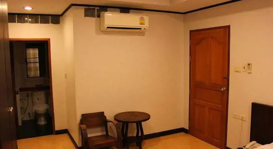 Baan Iammueang Hotel