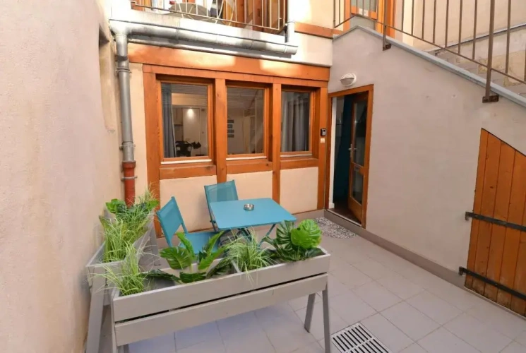 Superior Studio