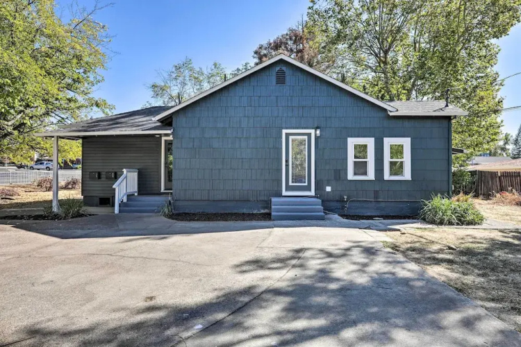Boho-chic Folsom Retreat: Walkable Location!
