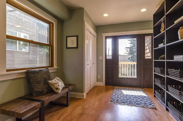 Sleeps 16 Luxurious 6BR Seattle Home