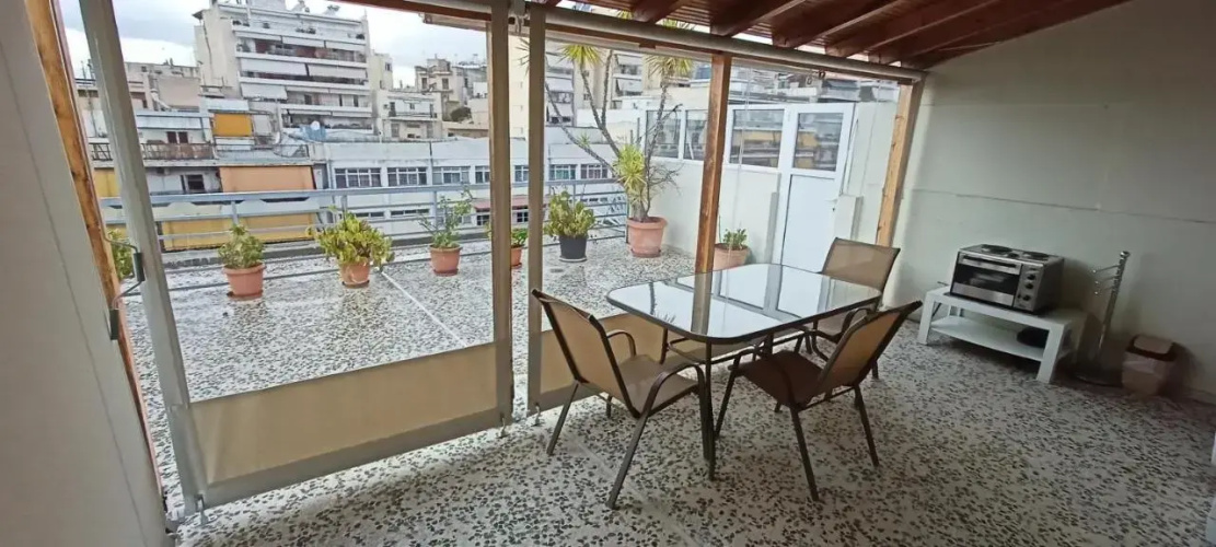 5th floor studio with views and a huge balcony