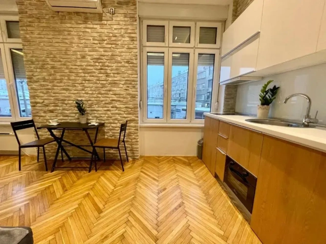 Deluxe Apartment