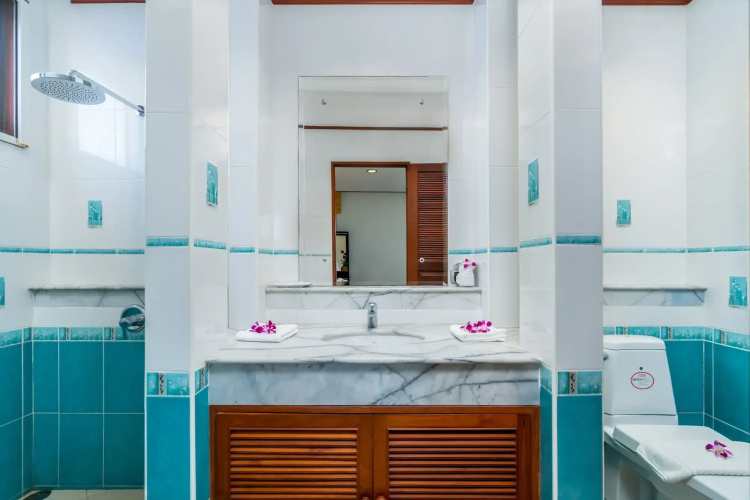 Surin Sabai Condominium 2