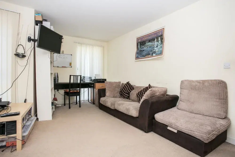 Clapham 1 Bedroom Flat With Balcony