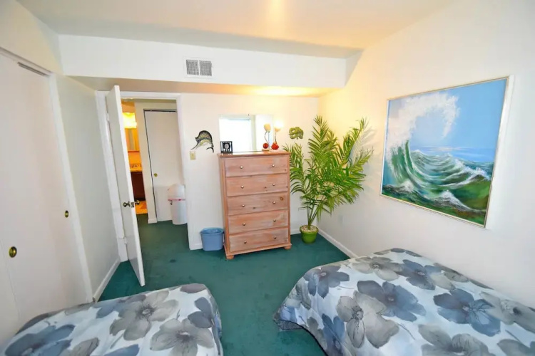Waterside Six 302 2 Br Condo by RedAwning