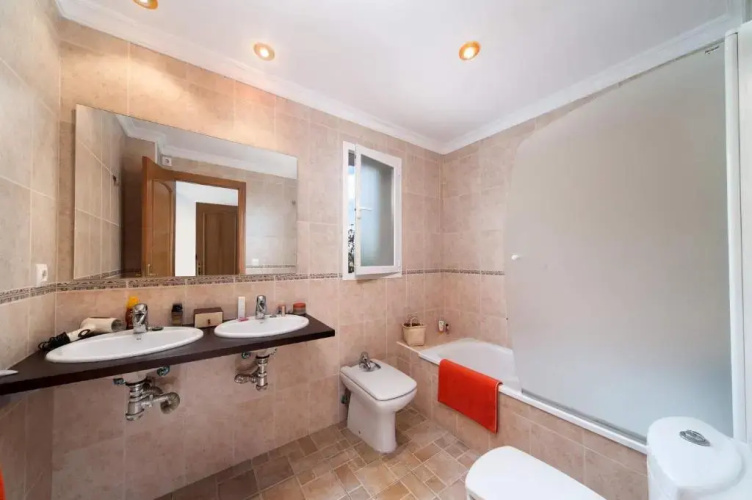 0339 Villa Fresno