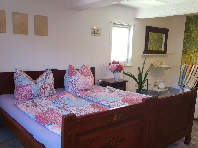 Holiday Home With Natural Garden - Hilders