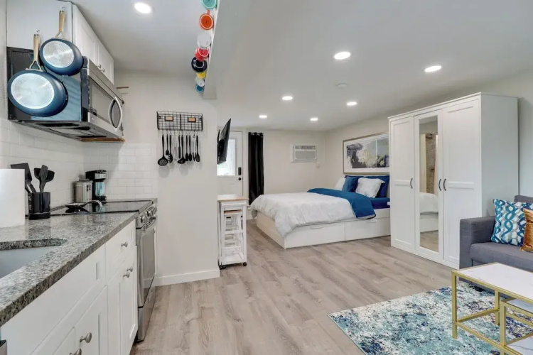 Round Rock Studio ~ 22 Mi to Downtown Austin!