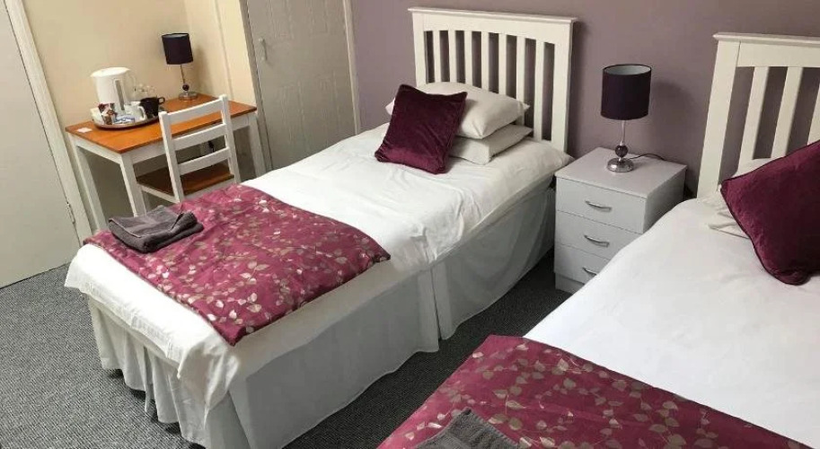 The Queens HeadOver view