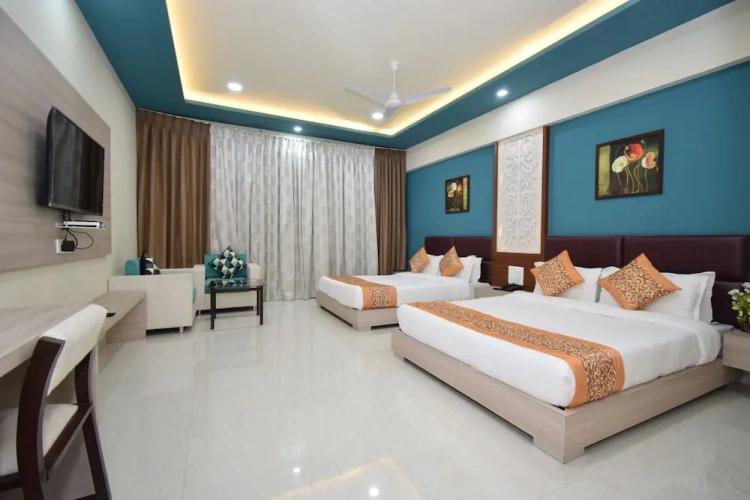 Standard Quadruple Family room