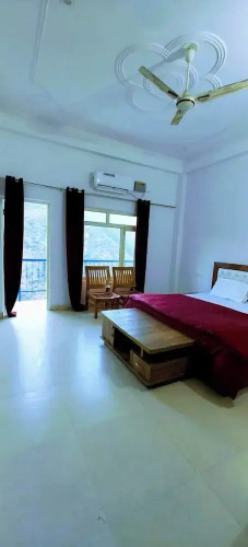 The Yamuna Deck Resort and Cafe