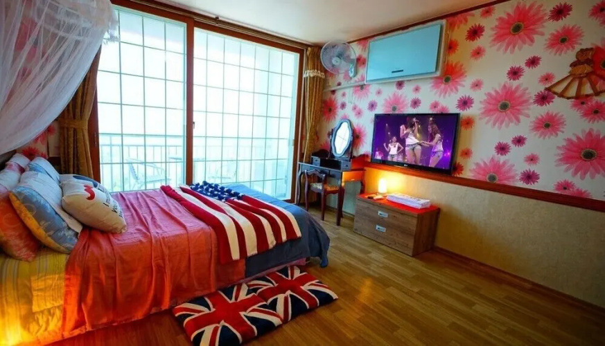 Sea sight pension