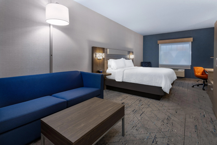 Holiday Inn Express & Suites Center Township by IHG