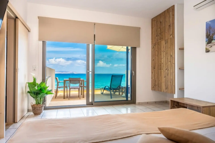 Superior Double room with balcony and with sea view