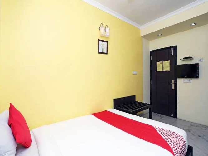 Hotel Arya International