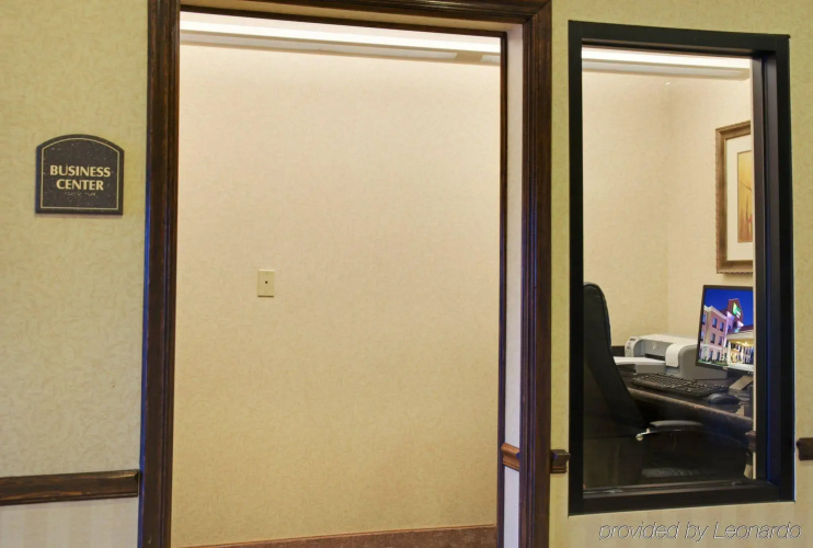 Holiday Inn Express & Suites Center by IHG