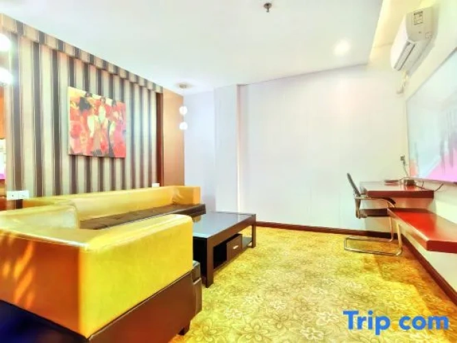 Deluxe Single Suite