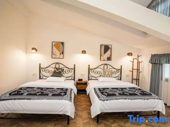 Standard Twin Family room