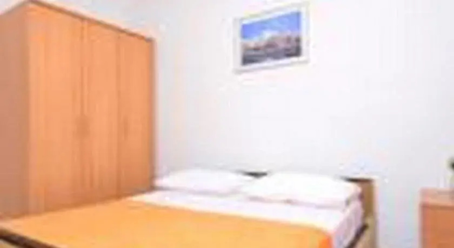 Apartments Elza
