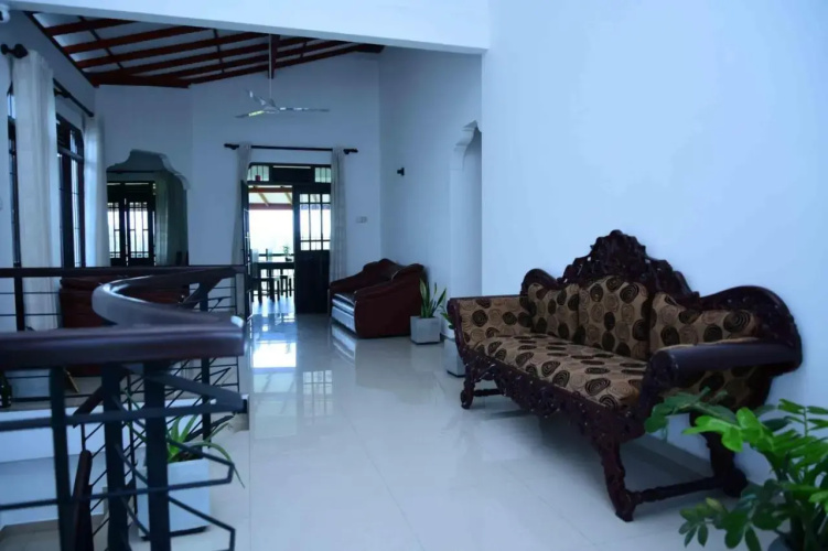 Jacinda Villa