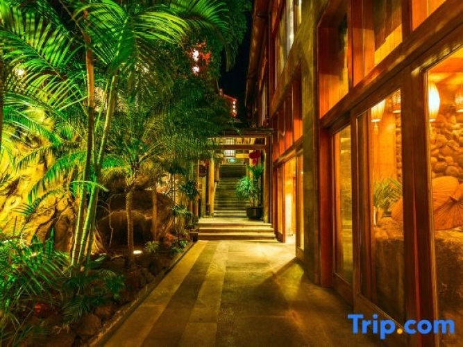 Rehai Hot Spring Resort · Yangshengge