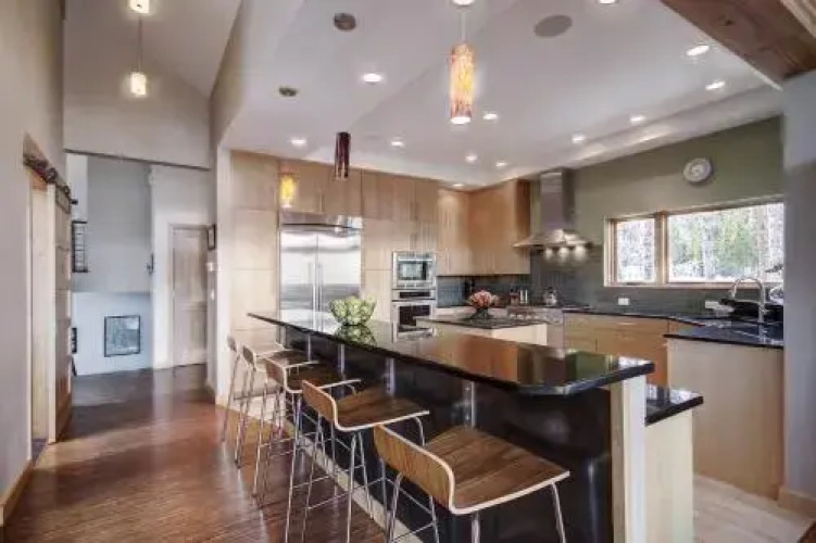 White Cloud Mountain Home