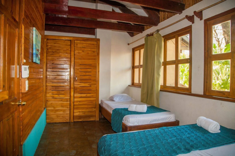 Hotel El Manglar & Cantarana