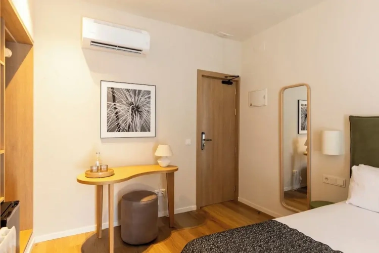1 Bedroom Superior Double room with city view
