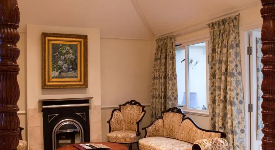 Brompton House - Garden Suite