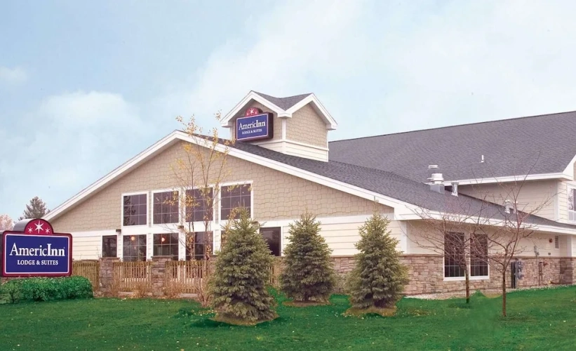 AmericInn Lodge & Suites Charlevoix